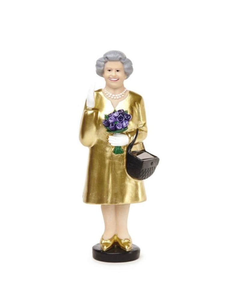 Aurinkokennolla toimiva kuningatar Elisabeth-patsas